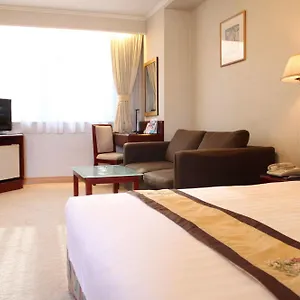 3* Hotell West